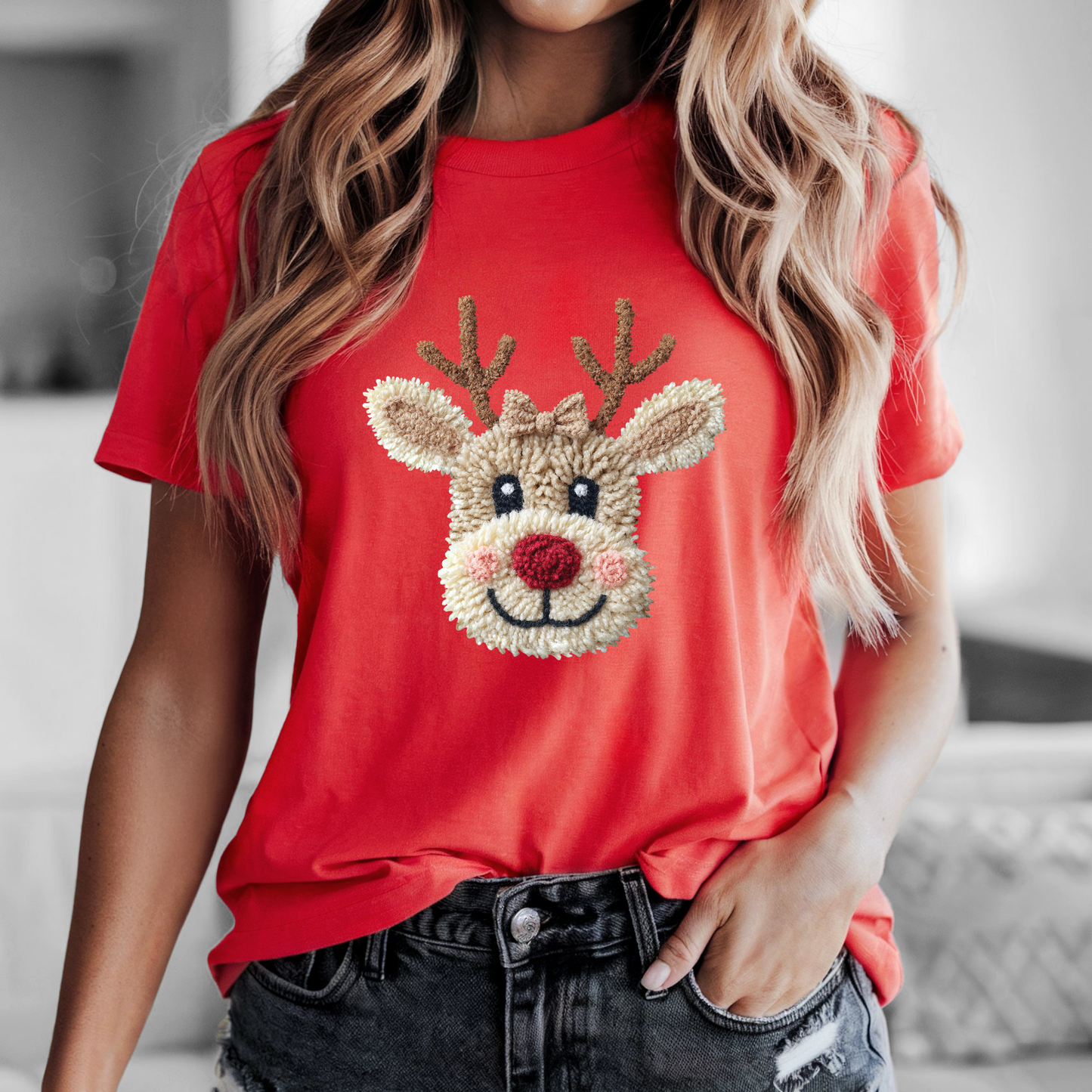 Reindeer Smiles Christmas Tee – Women’s Holiday T-Shirt