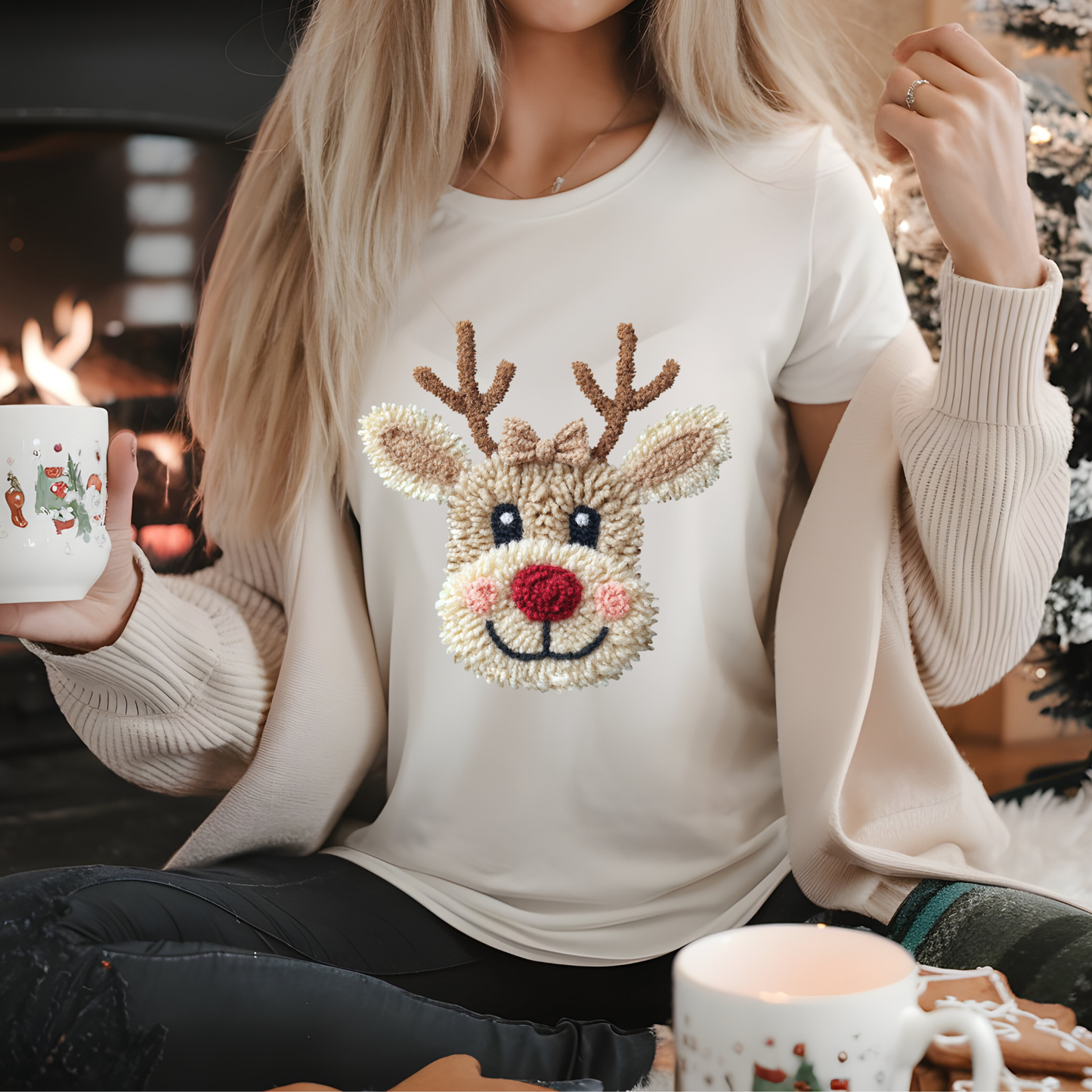 Fluffy Reindeer Christmas Tee – Textured, Cozy & Adorable