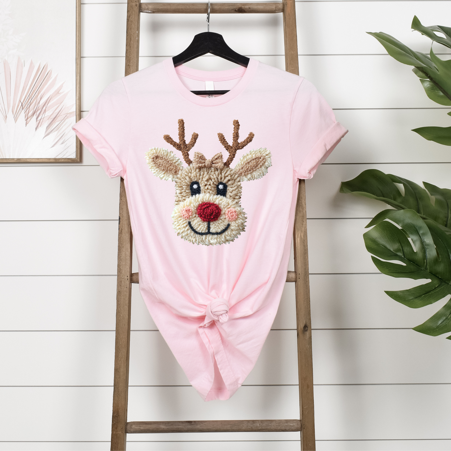 Fluffy Reindeer Christmas Tee – Textured, Cozy & Adorable