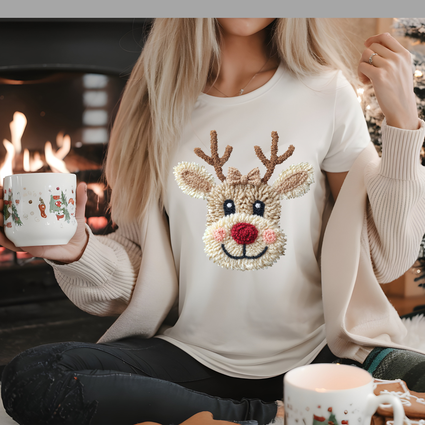 Reindeer Smiles Christmas Tee – Women’s Holiday T-Shirt