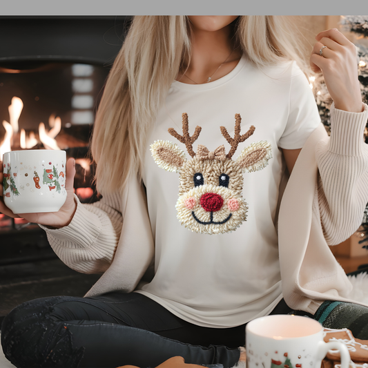 Reindeer Smiles Christmas Tee – Women’s Holiday T-Shirt